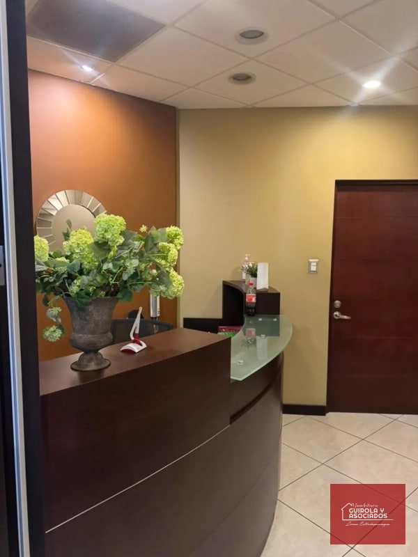 OFICINA EN VENTA EN TORRE PRADERA EN ZONA 10 002OVDZ10 - 11