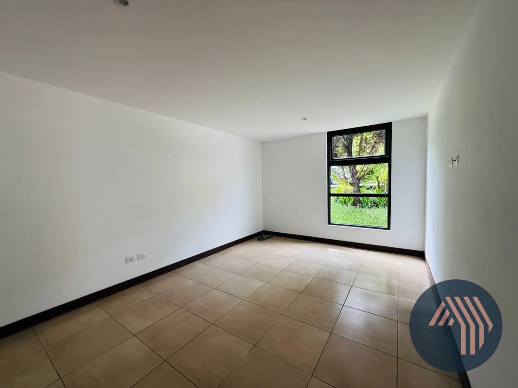 VENTA DE HERMOSA CASA - PORTAL VERDE, BELLAS LUCES - 3