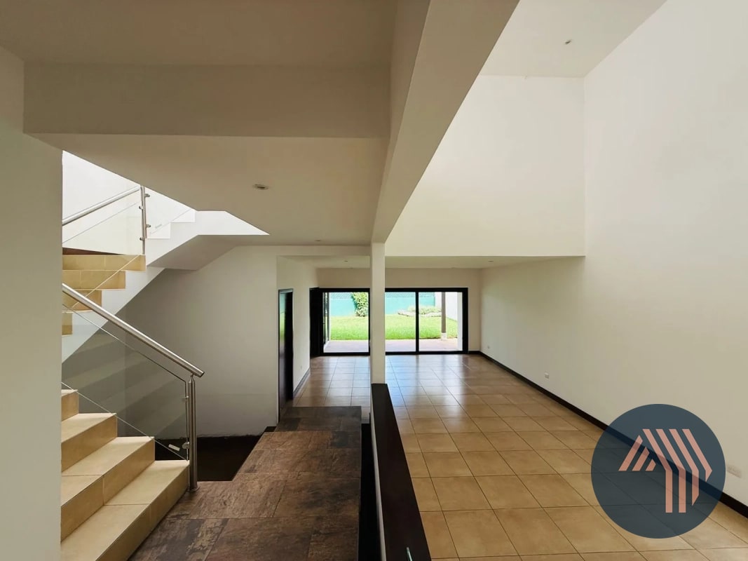 VENTA DE HERMOSA CASA - PORTAL VERDE, BELLAS LUCES - 11