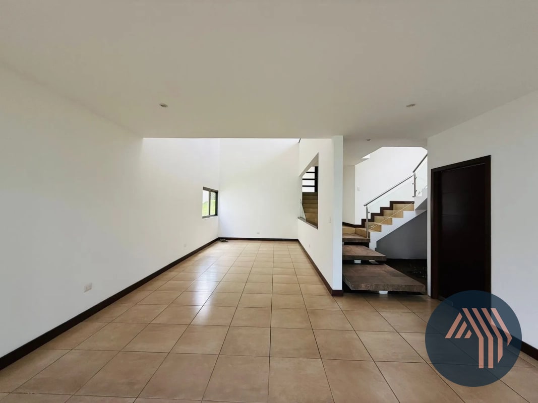 VENTA DE HERMOSA CASA - PORTAL VERDE, BELLAS LUCES - 10