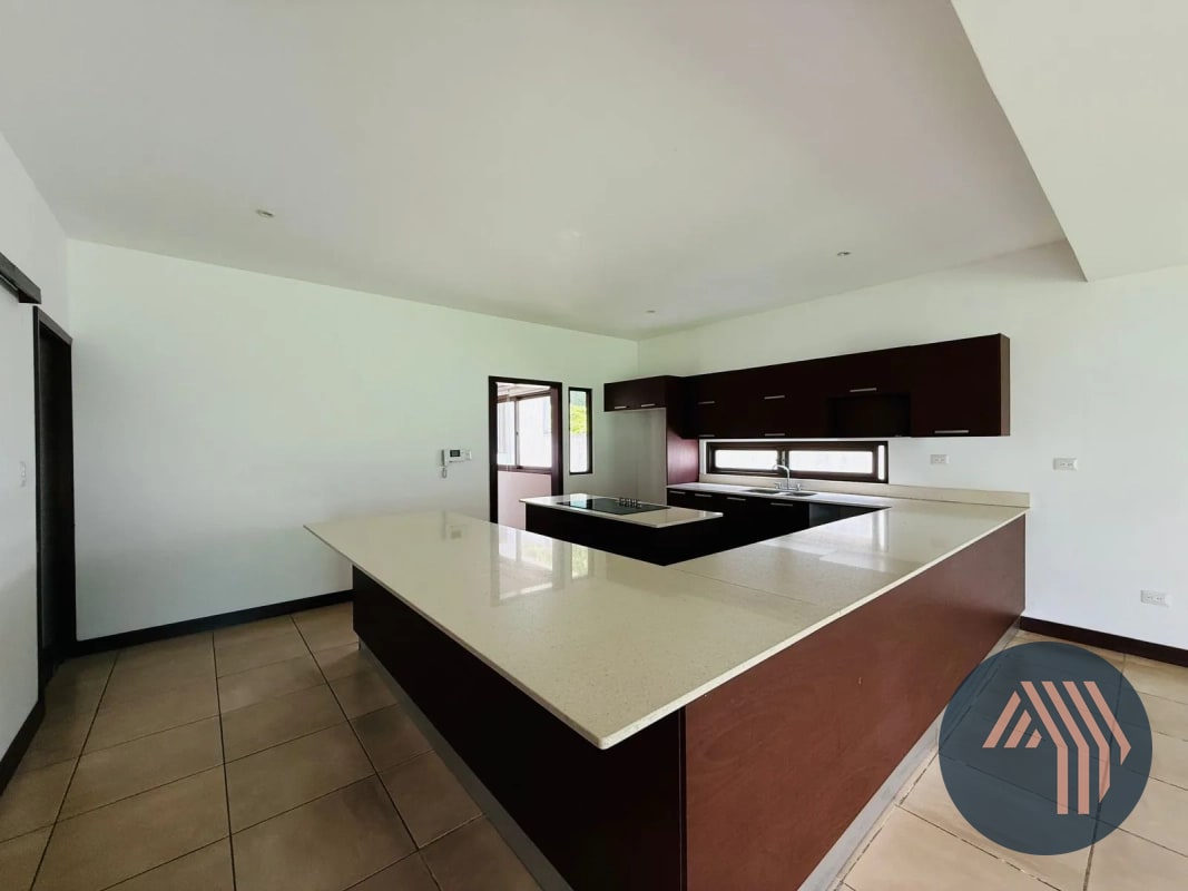 VENTA DE HERMOSA CASA - PORTAL VERDE, BELLAS LUCES - 14