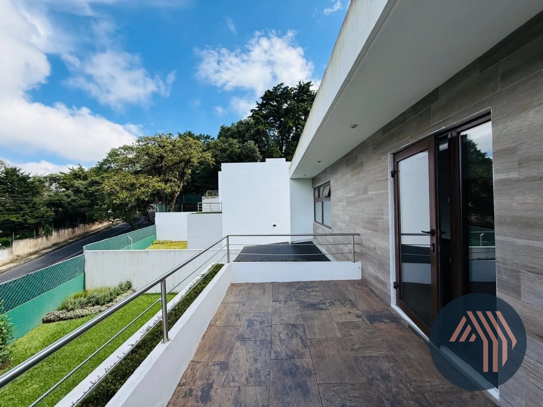 VENTA DE HERMOSA CASA - PORTAL VERDE, BELLAS LUCES - 8