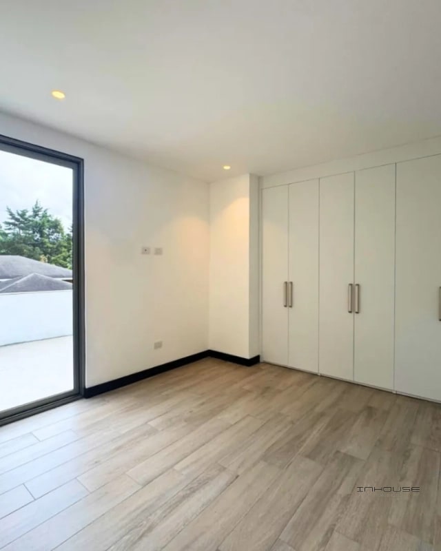 APARTAMENTO EN RENTA ZONA 13 IRIDIA CON AMPLIA TERRAZA - 2