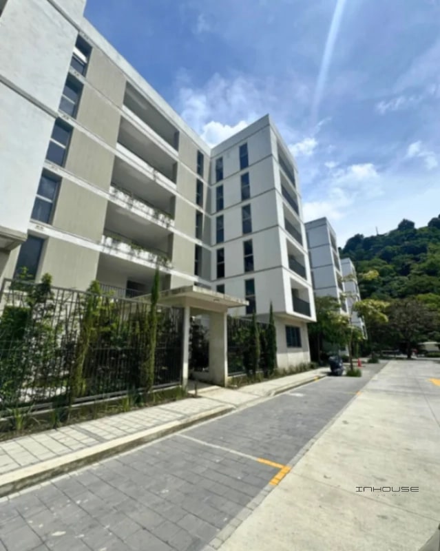 APARTAMENTO EN RENTA ZONA 13 IRIDIA CON TERRAZA - 13