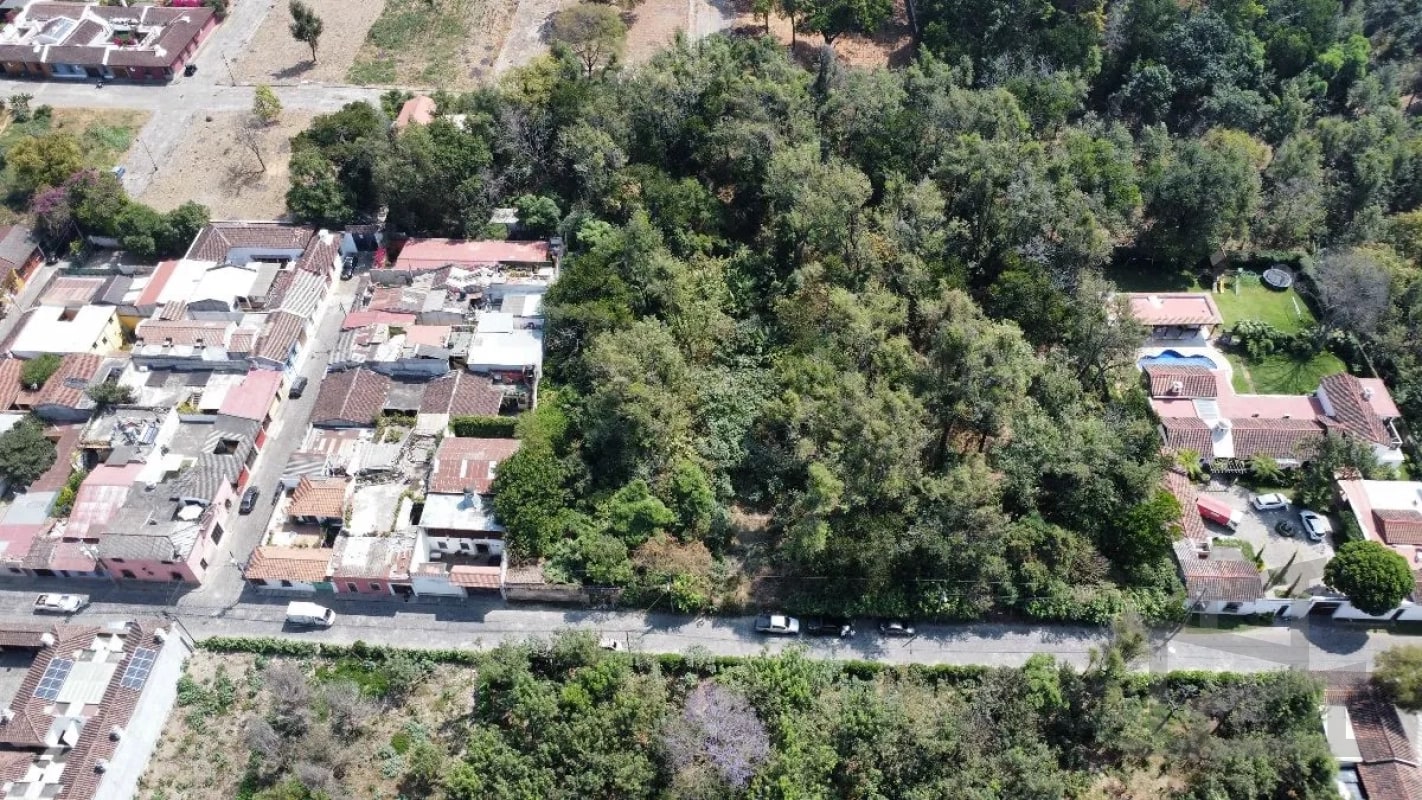 🏞️ ¡Oportunidad única de inversión en Antigua Guatemala! 🏞️  📍 A solo 5 cuadras exactas del casco central - 5
