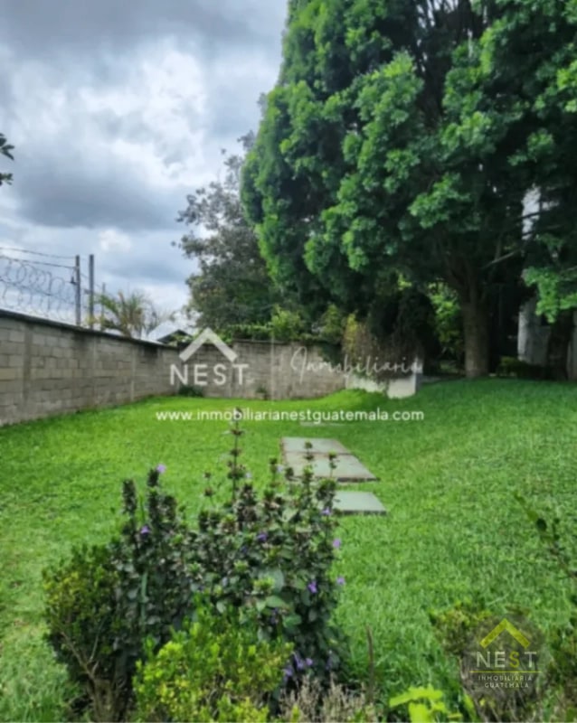 Casa en Venta en Ciudad San Cristóbal, zona 8 de Mixco | Condominio Atlantis - 1
