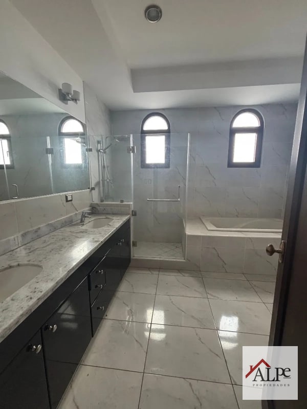 Granada, Cayala Apartamento en Alquiler - 1