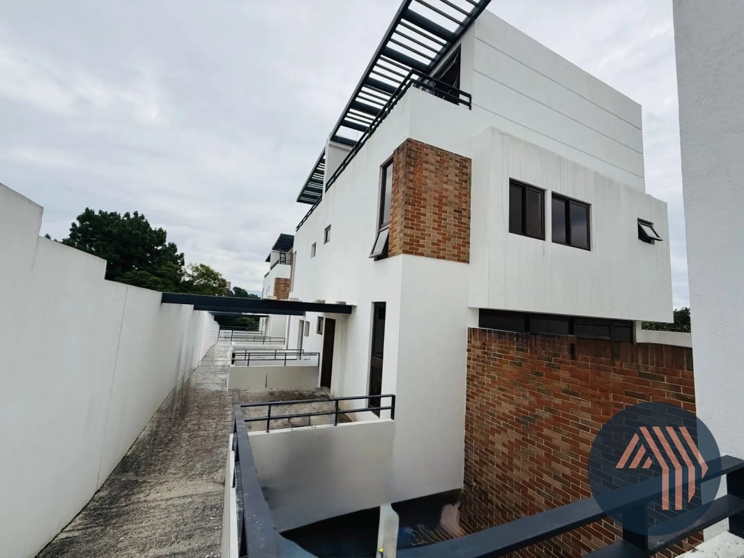 VENTA DE HERMOSAS CASAS PARA ESTRENAR - VH1, ZONA 15 - 17