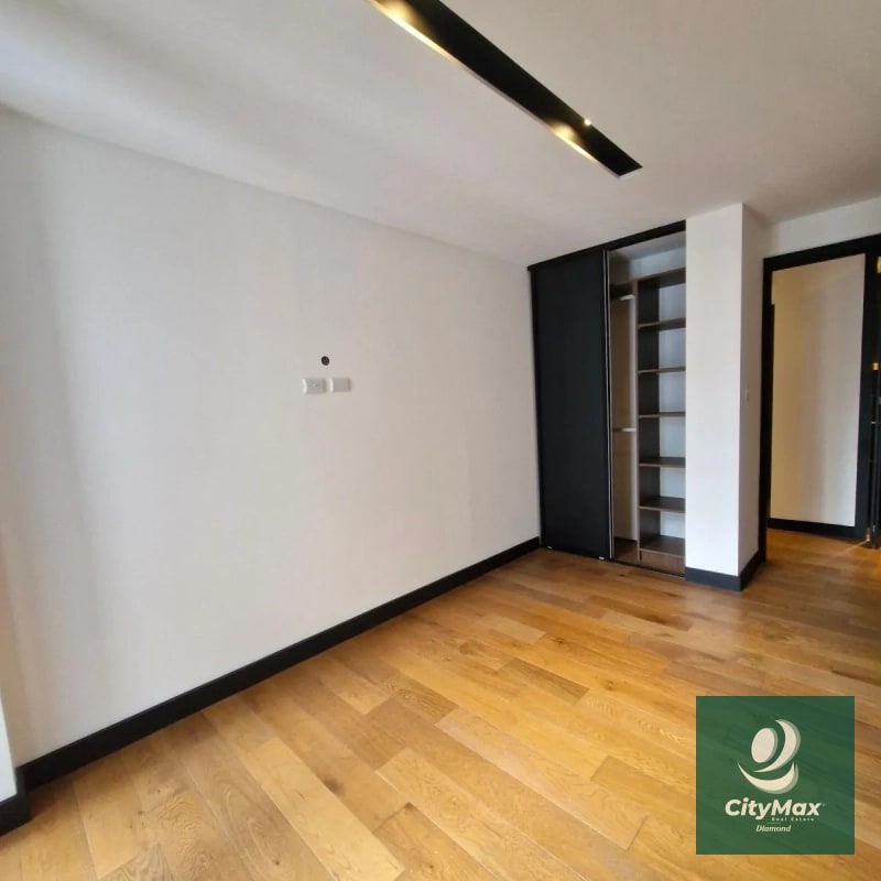 Apartamento en re venta en zona 11 Villa Mariscal - 11