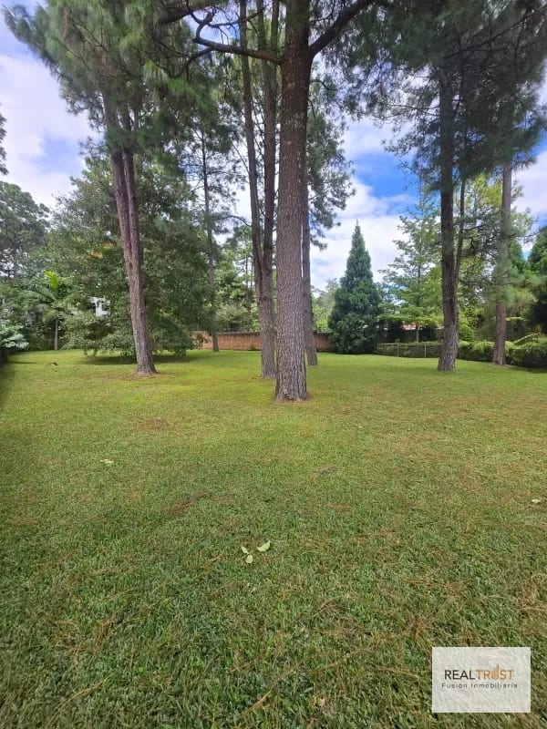 Precioso terreno plano Country Club Guatemala zona 11 — Terreno en Venta en Zona 11, Guatemala, Ciudad — foto 8 de 8