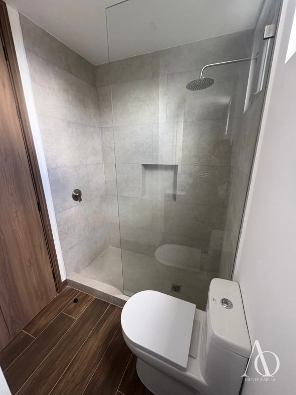 Apartamento en Alquiler Edificio Vila Quince, zona 15 VH2 N6-N7 / EN DIRECTO 04 - 7