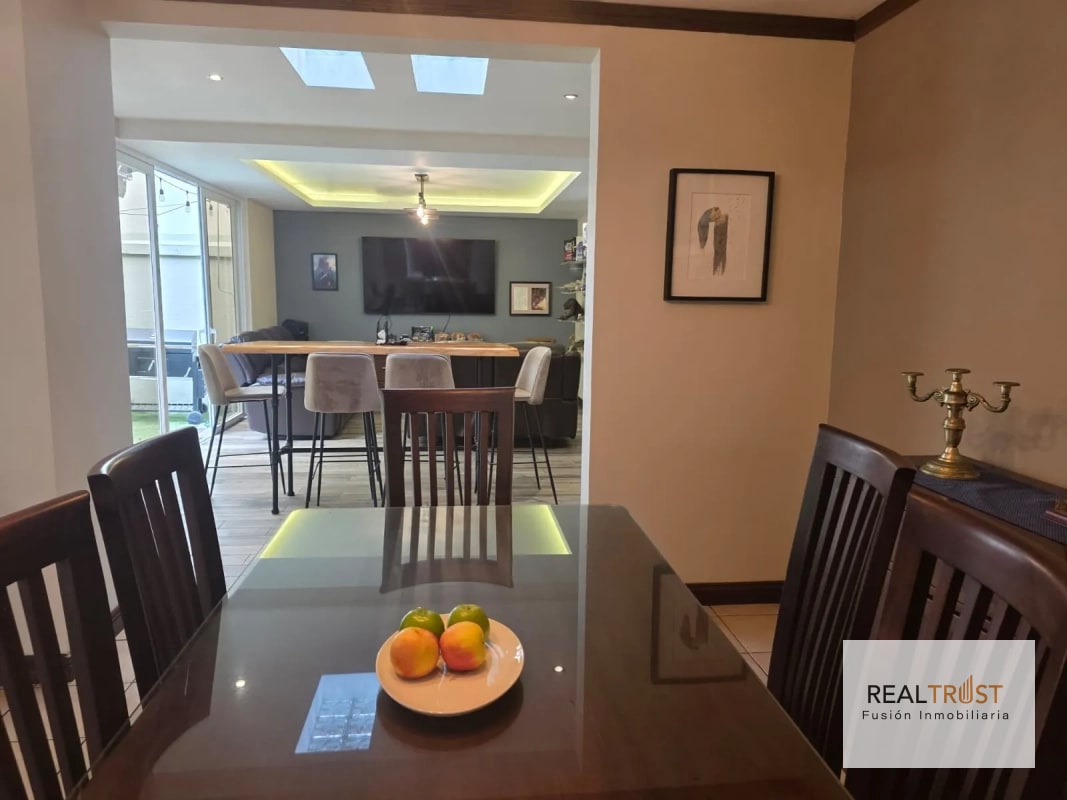 Casa en venta Zona 16 - 14