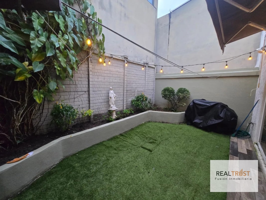 Casa en venta Zona 16 - 15