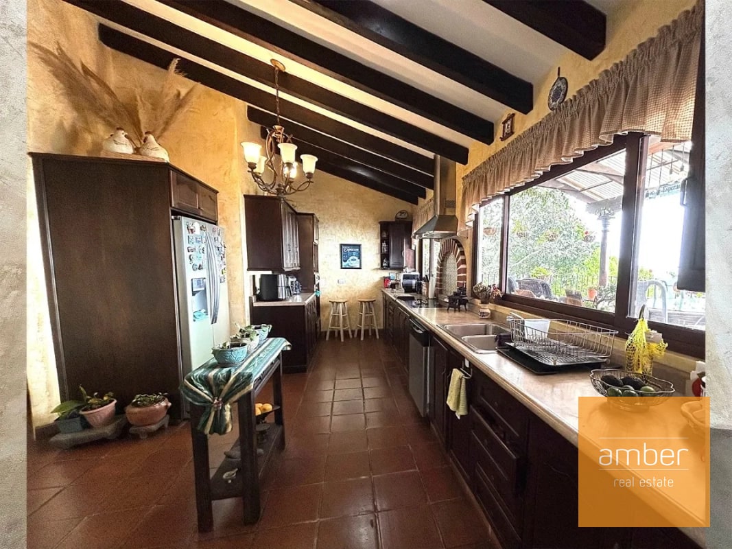 Casa en Altos de Miralvalle, Mixco - 10