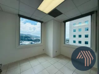 VENTA DE OFICINA 70MT2 - ZONA PRADERA, ZONA 10 — Oficina en Venta en Zona Pradera, Zona 10, Guatemala, Ciudad — miniatura 4 de 12