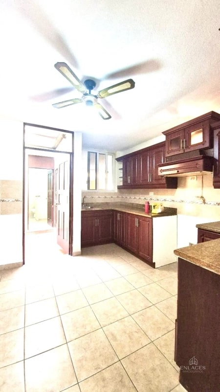 Zona 7 de Mixco • Casa en venta • Altos del Encinal II - 7