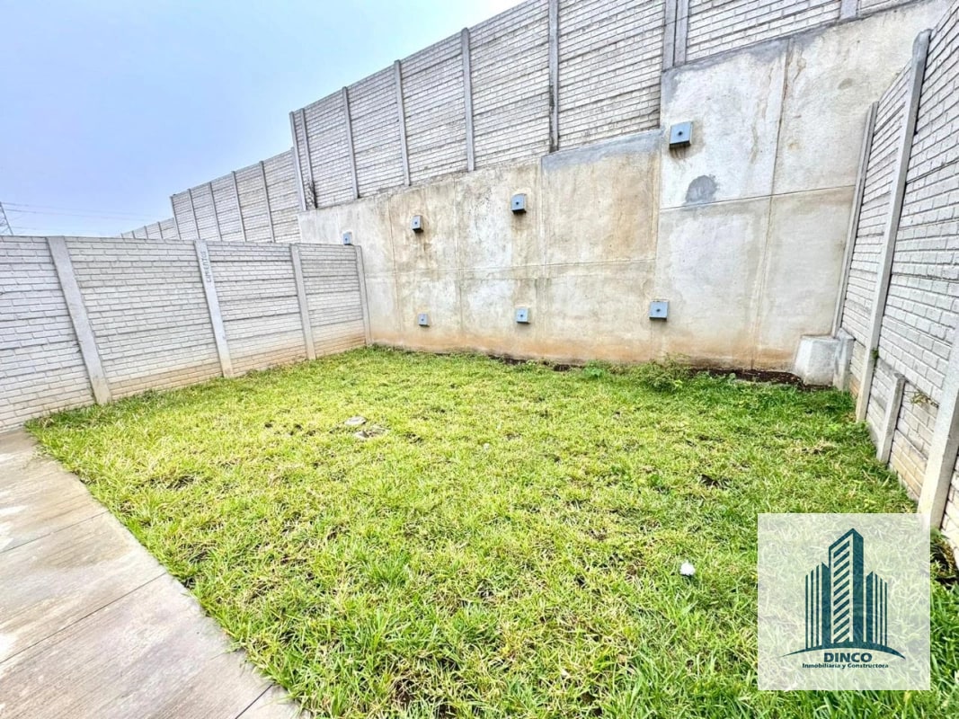Vendo Casa en Bosques de Santa Elena - 1