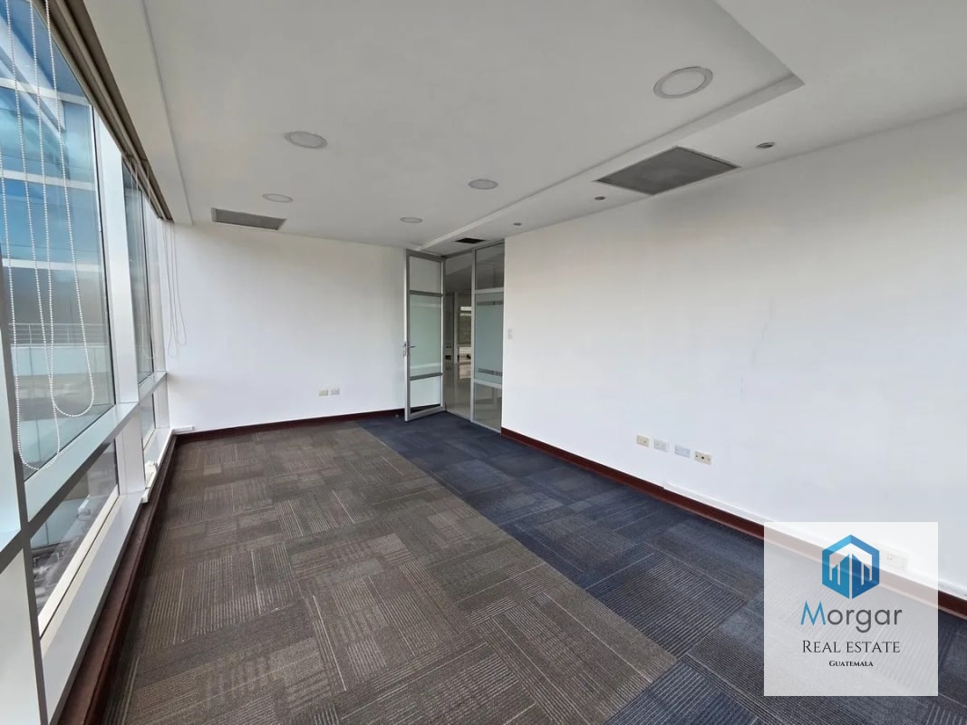 Oficina en Alquiler en Zona 10 de 535 Mts en $9,100 - 9