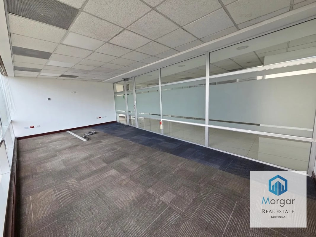 Oficina en Alquiler en Zona 10 de 535 Mts en $9,100 - 7