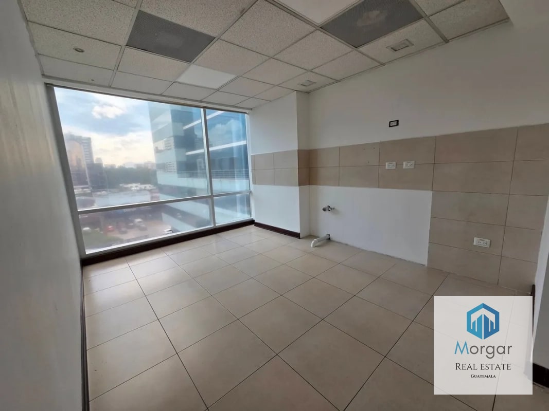 Oficina en Alquiler en Zona 10 de 535 Mts en $9,100 - 6