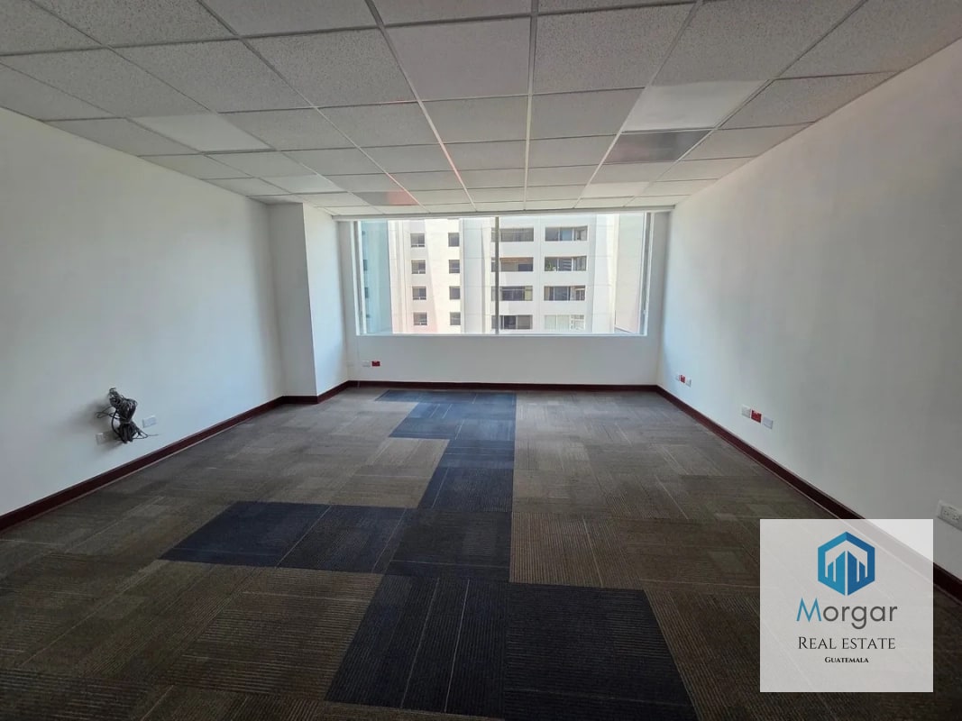Oficina en Alquiler en Zona 10 de 535 Mts en $9,100 - 5
