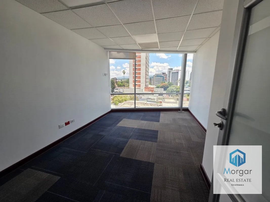 Oficina en Alquiler en Zona 10 de 535 Mts en $9,100 - 1