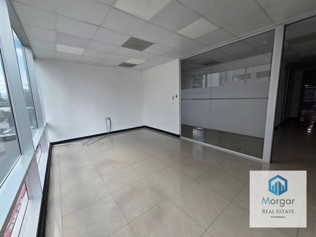 Oficina en Alquiler en Zona 10 de 2,082 Mts en $35,414.80 - 12