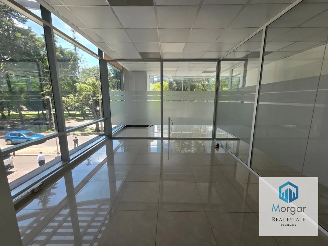 Oficina en Alquiler en Zona 10 de 2,082 Mts en $35,414.80 - 4