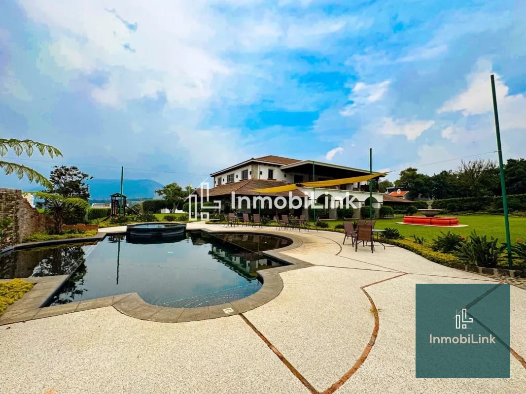 Casa H. del Comendador — Casa en Venta en Antigua, Sacatepéquez — foto 1 de 10