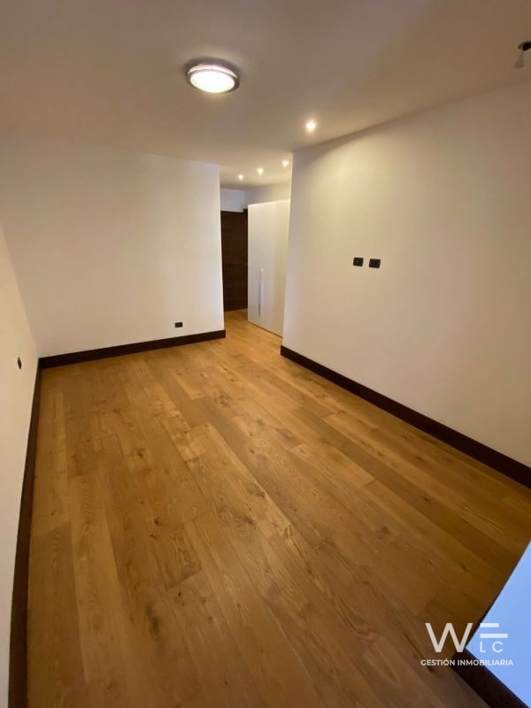 VENDO APARTAMENTO ZONA 16 - 13