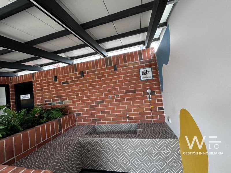 VENDO APARTAMENTO ZONA 10                  CODIGO: 1001-R-470 - 9
