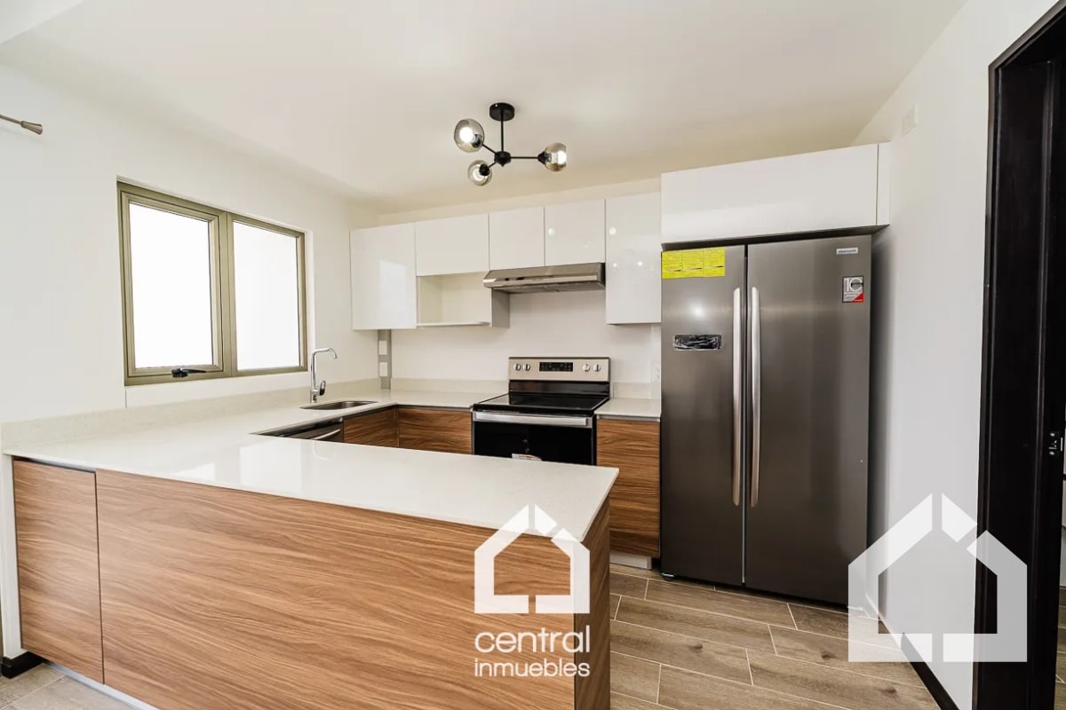 Amplio y moderno apartamento de 3 habitaciones en RENTA en Segheria zona 14 - 11