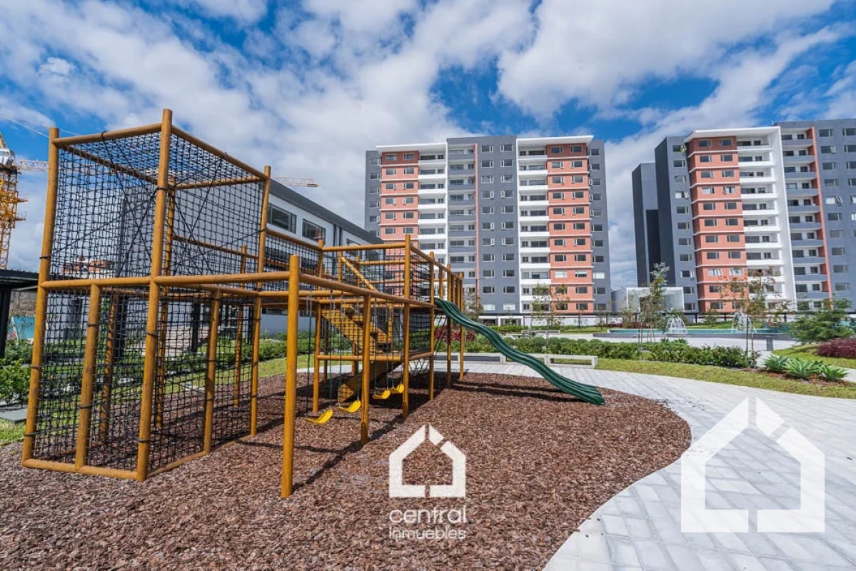 Amplio y moderno apartamento de 3 habitaciones en RENTA en Segheria zona 14 - 1