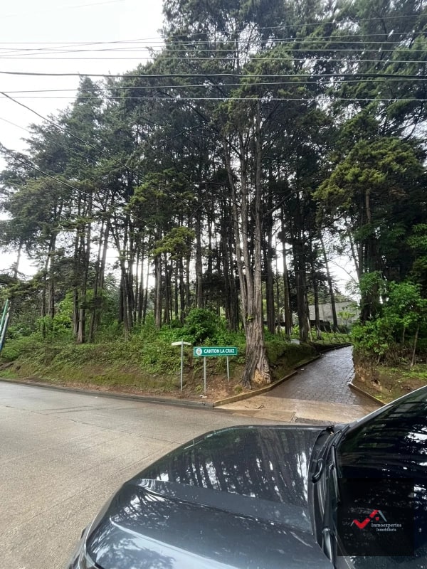 TERRENO EN VENTA SAN LUCAS CANTON LA CRUZ EN ZONA 6 - 1