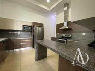 Casa en Alquiler en Ramblas de Cayalá, zona 16 / EN DIRECTO 11 — Casa en Alquiler en Ramblas de Cayalá, Zona 16, Guatemala, Ciudad — miniatura 9 de 17