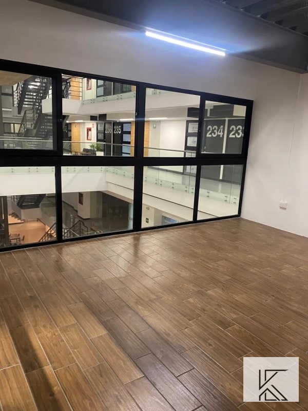 Oficina Moderna en Venta – Edificio Ascend, zona exclusiva en zona 9 - 7