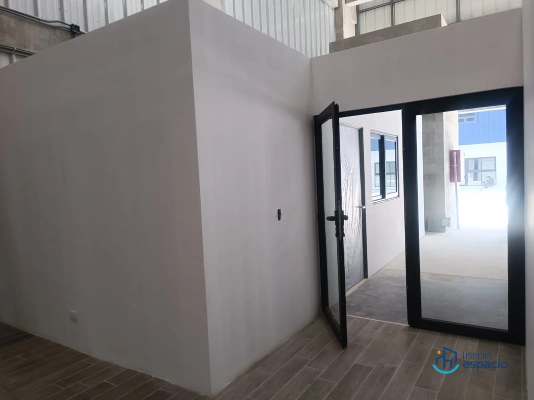Bodega en Venta CAES KM 13 - 14