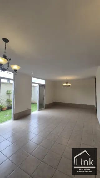 Casa en Venta zona 7 MIXCO ALTOS DEL ENCINAL II — Casa en Venta en Zona 7 Mixco, Guatemala, Ciudad — miniatura 7 de 10