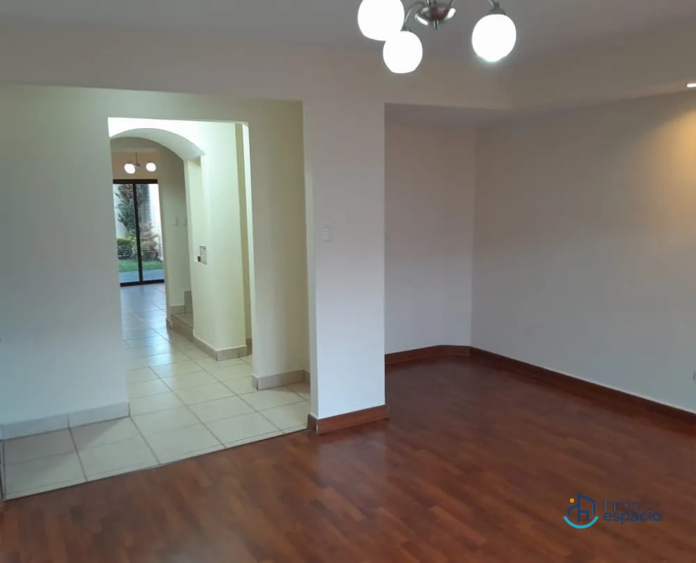 Casa en Venta- Zona 4 de Mixco, Vistas del Naranjo 1 - 10