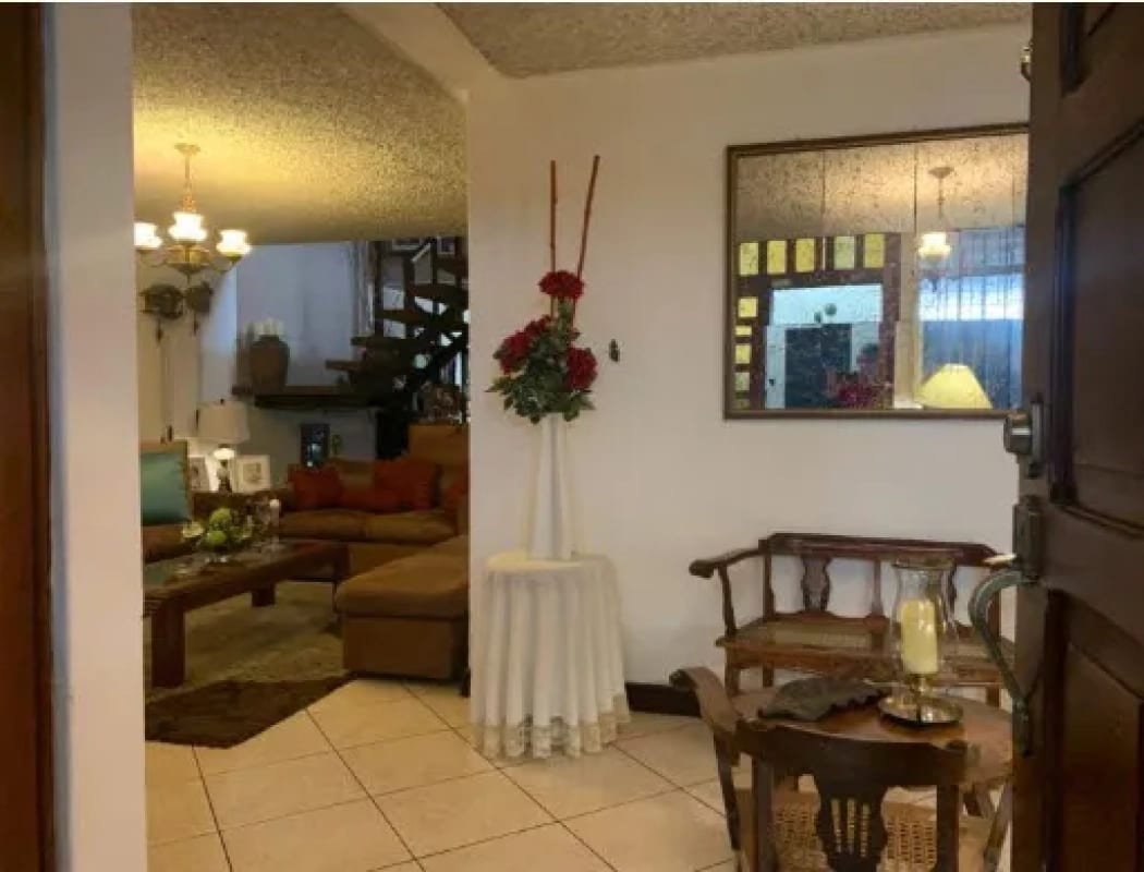 MUY BONITA CASA EN JARDINES DE LA ASNCION SUR — Casa en Venta en Jardines de La Asunción, Zona 5, Guatemala, Ciudad — foto 15 de 16