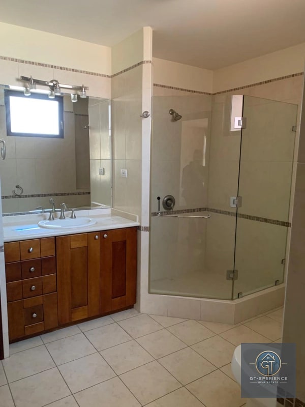 Lindo y amplio apartamento en venta en edificio zona 14 - 3