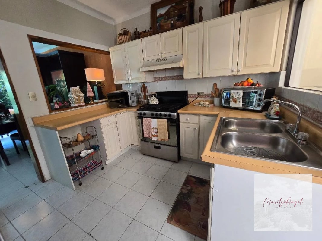VENTA DE CASA EN ZONA 10 - 6