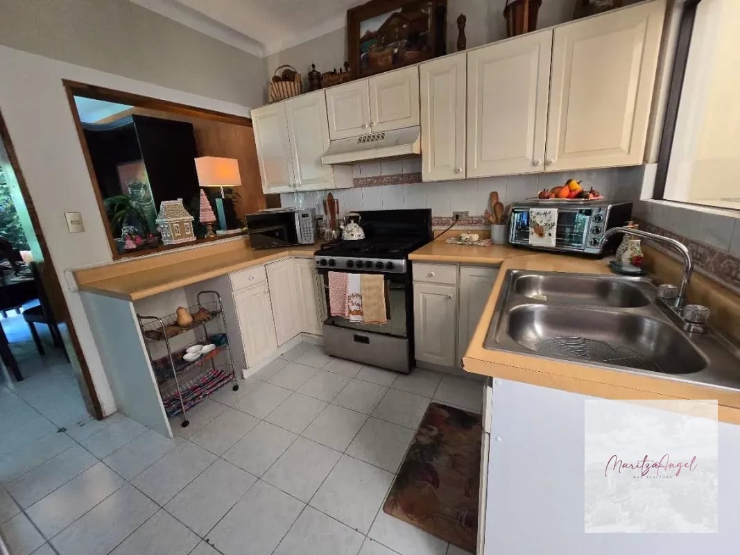 VENTA DE CASA EN ZONA 10 — Casa en Venta en Zona 10, Guatemala, Ciudad — foto 7 de 10
