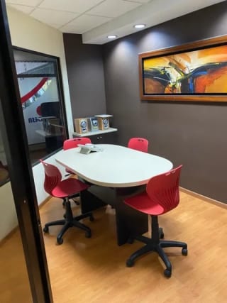 Oficina en renta zona 14 — Oficina en Alquiler en Columbus Center, Zona 14, Guatemala, Ciudad — miniatura 6 de 8
