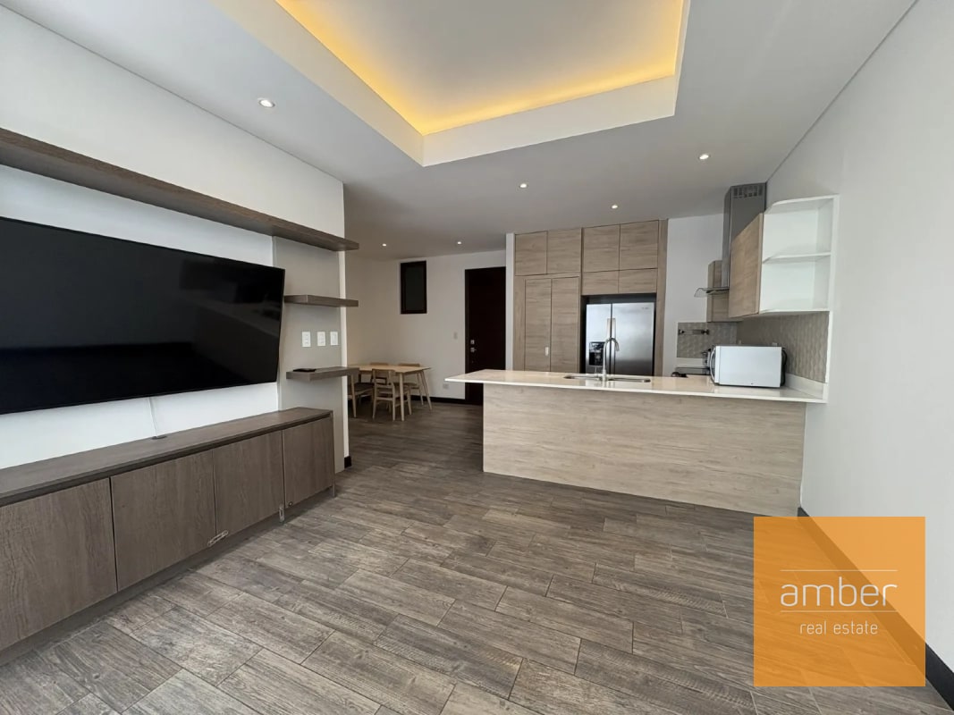 Apartamento en Lirios de Cayalá, zona 16 - 7