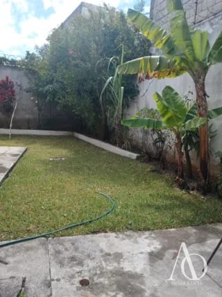 Casa en Venta en Pinares de San Cristóbal, zona 8 de Mixco / EN DIRECTO — Casa en Venta en Pinares de San Cristobal, Zona 8 Mixco, Guatemala, Ciudad — miniatura 1 de 17