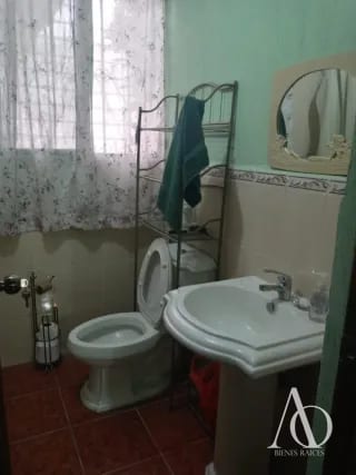 Casa en Venta en Pinares de San Cristóbal, zona 8 de Mixco / EN DIRECTO — Casa en Venta en Pinares de San Cristobal, Zona 8 Mixco, Guatemala, Ciudad — miniatura 10 de 17