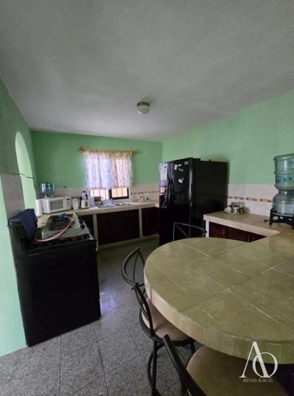 Casa en Venta en Pinares de San Cristóbal, zona 8 de Mixco / EN DIRECTO - 1