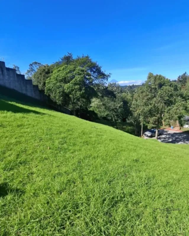 TERRENO DE ESQUINA EN VENTA, CARRETERA A EL SALVADOR, LA FLORESTA — Terreno en Venta en La Foresta, Carretera a El Salvador, Guatemala, Ciudad — foto 1 de 6