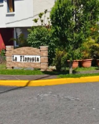TERRENO  DE ESQUINA EN VENTA, CARRETERA A EL SALVADOR, LA FLORESTA — Terreno en Venta en La Foresta, Carretera a El Salvador, Guatemala, Ciudad — miniatura 2 de 6